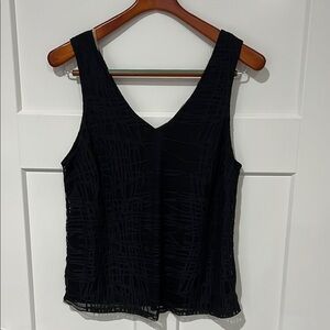 NWT Gilli Elegant Black Sleeveless V-Neck Top Sz M
